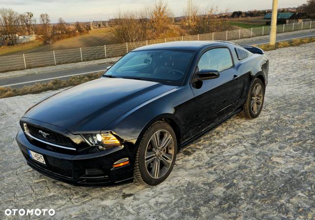 Ford Mustang 3.7 V6 Premium - 2