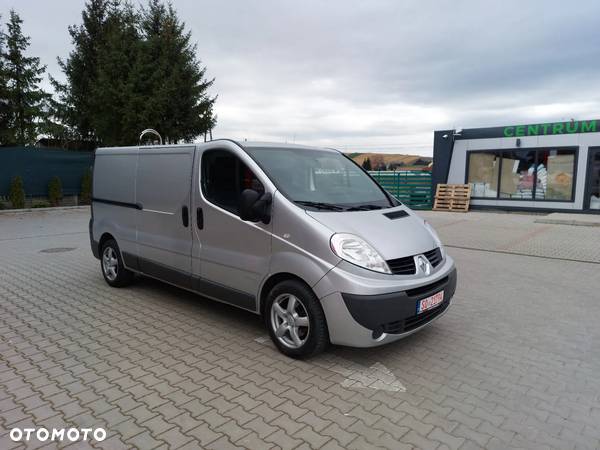 Renault Trafic - 2