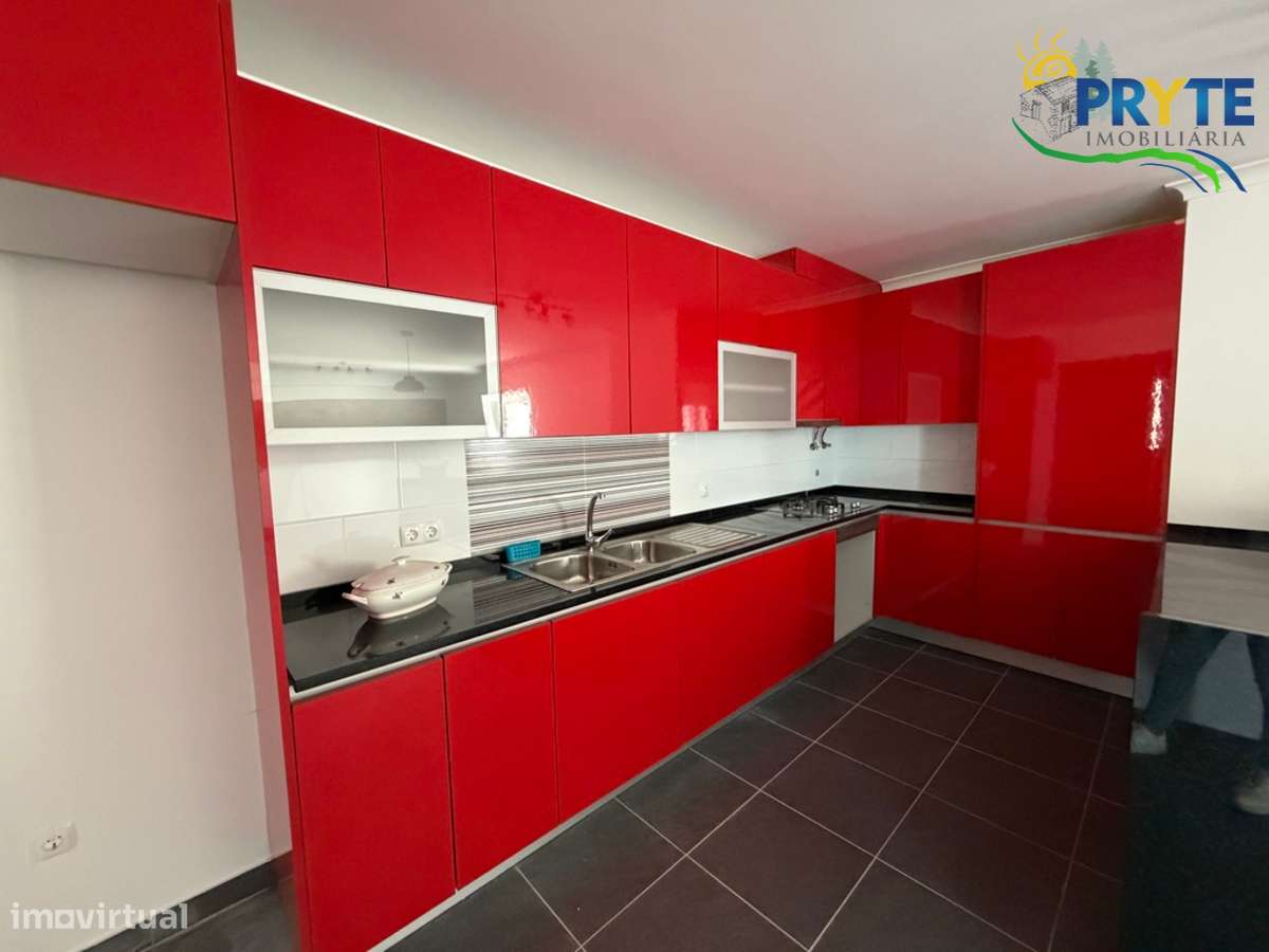 Quinta com moradia T3 , anexos e ruínas em Pedrógão Grande-28