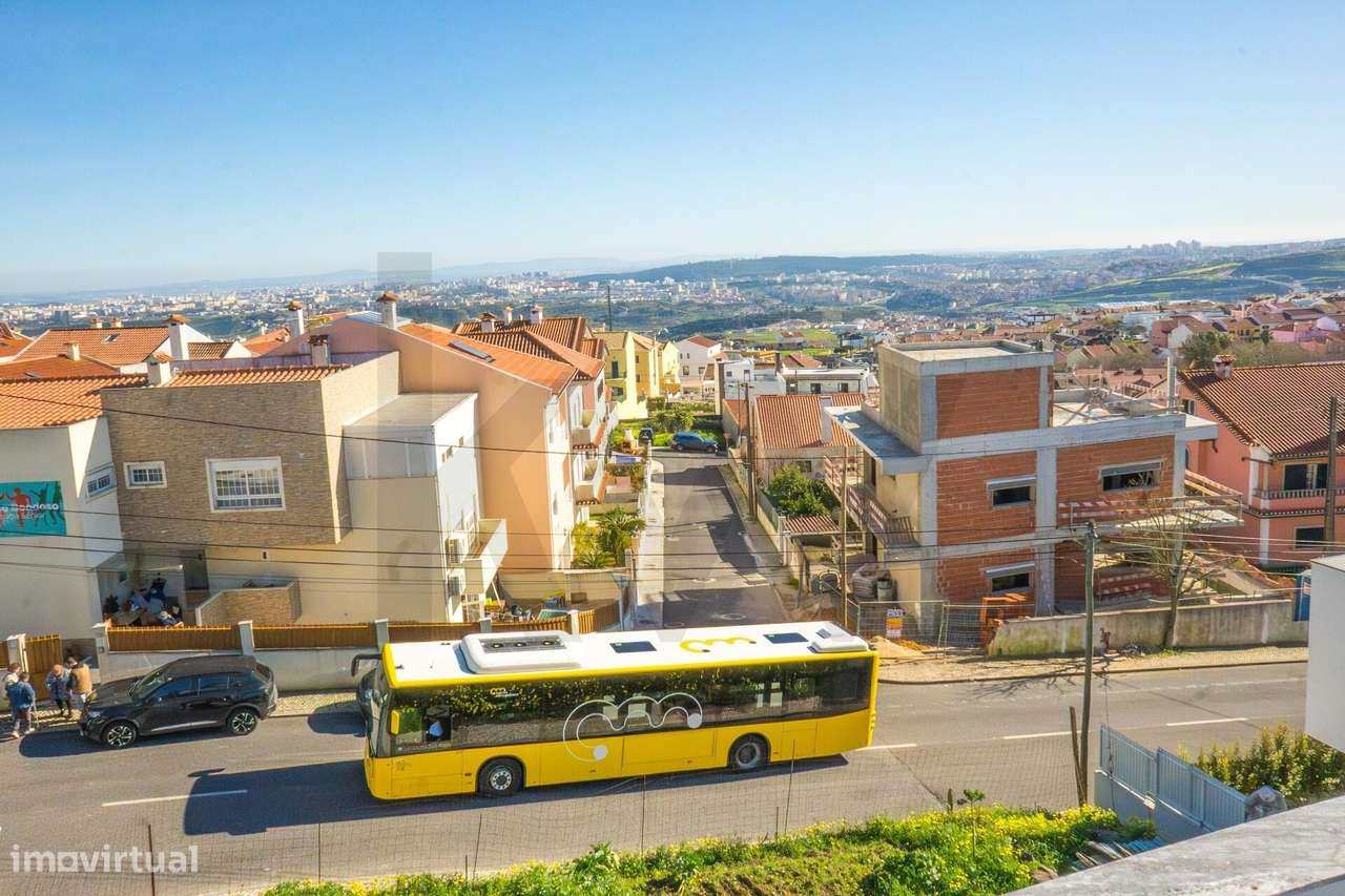 Luxo e exclusividade em Famões com vista sob Lisboa-41
