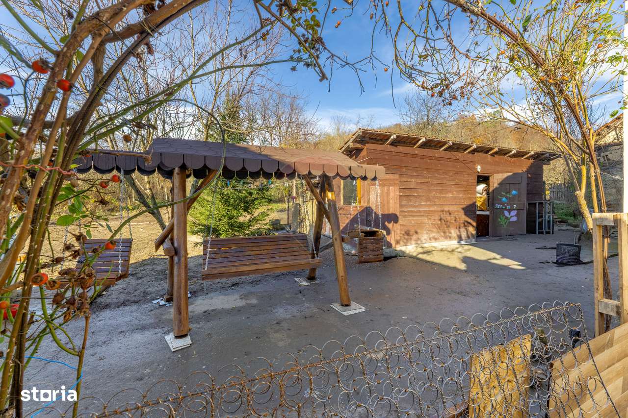 Casă cu 5 camere in Barzava-15