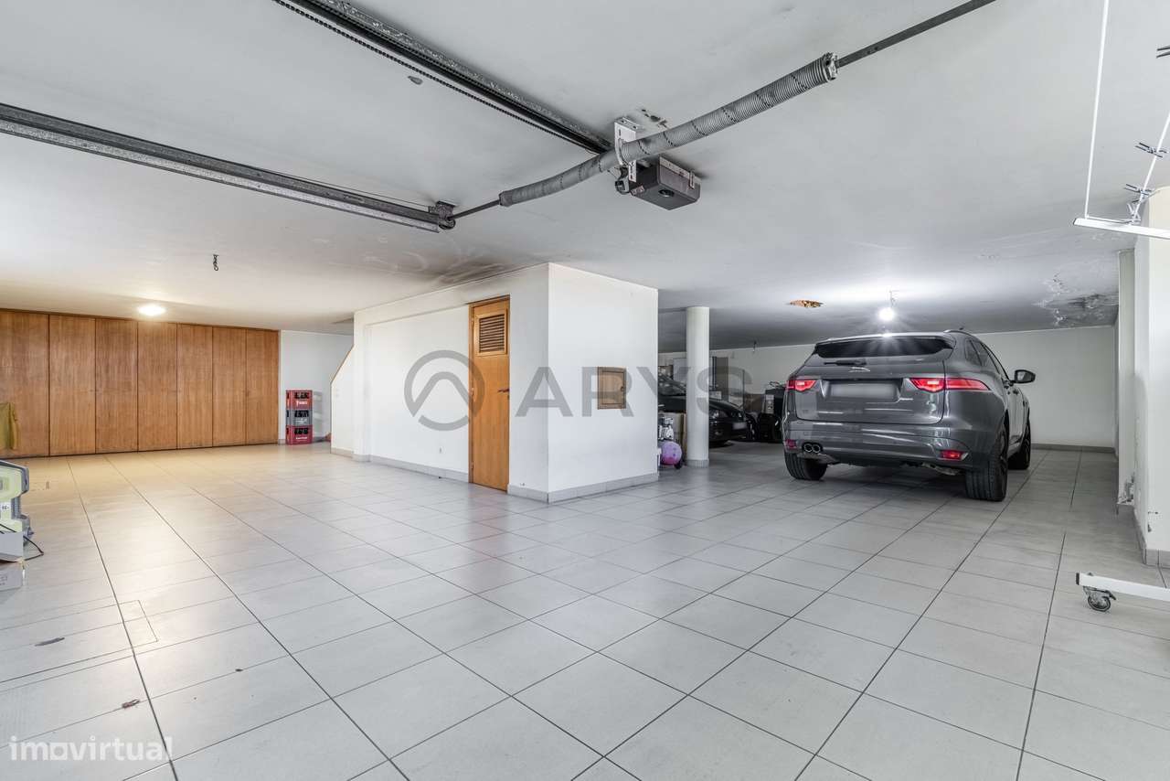 Moradia T4 com Piscina - Nogueira, Braga-23