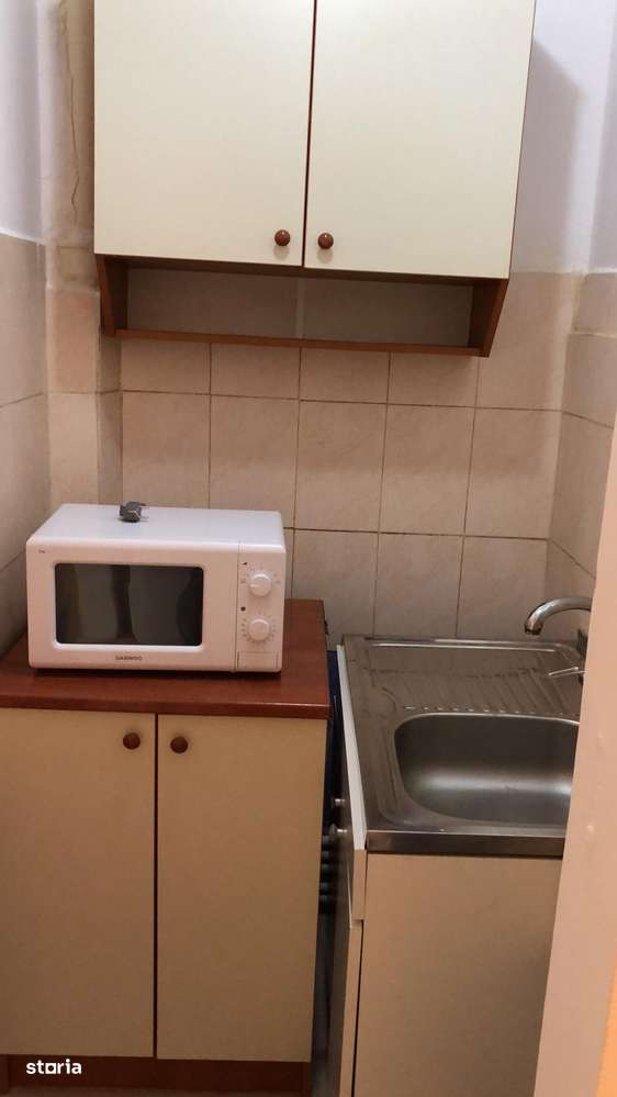 Vanzare o camera de 25mp cu centrala termica și mobilier inclus-5