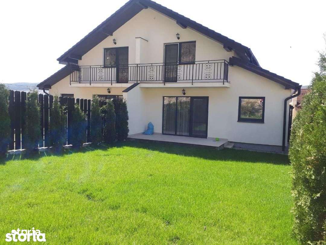 Casa duplex ,cu copertina de mașină,4 cam,100 mp,teren 250 mp,Sancrai-0