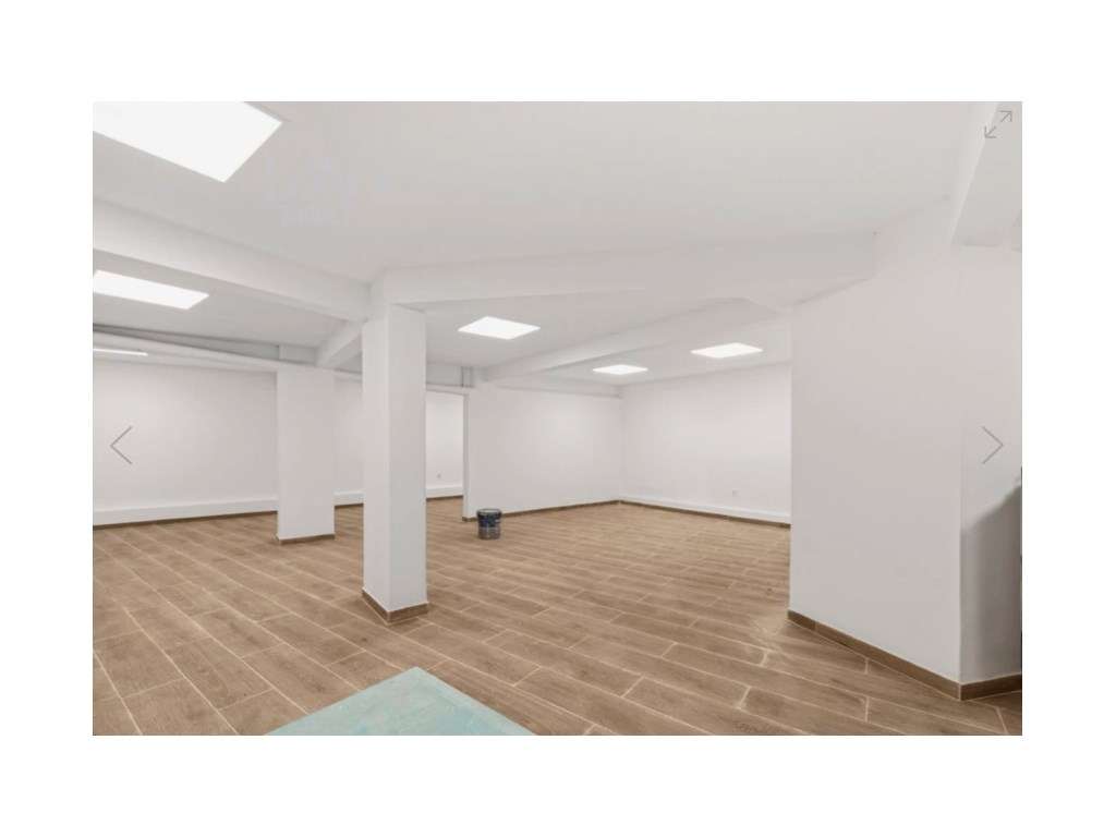 ESPAÇO COMERCIAL REMODELADO - RUA D. FILIPA DE LENCASTRE 18-11