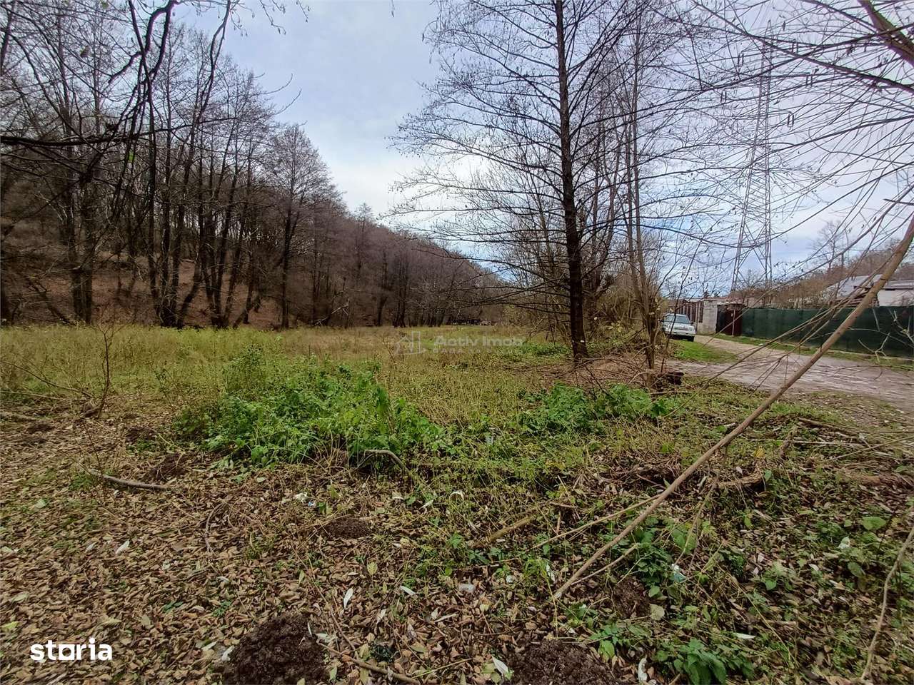 Resita, Teren Drept Intravilan, Langa Prau si Drum, 1308 Mp., 15 EuroM-12