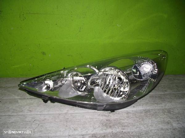 Farol Esquerdo Peugeot 206 Plus - 2009 - F1150 - 2