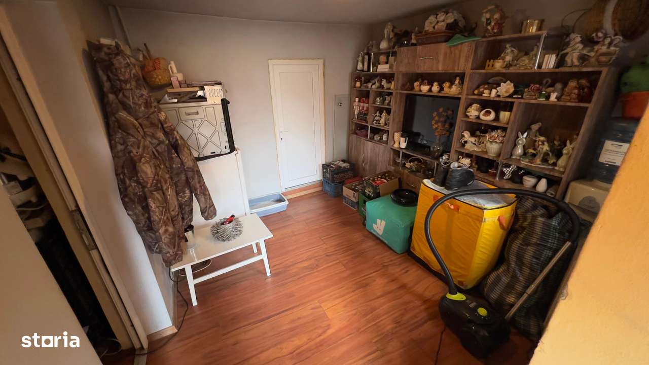 Casa zona centrala Petrosani-10