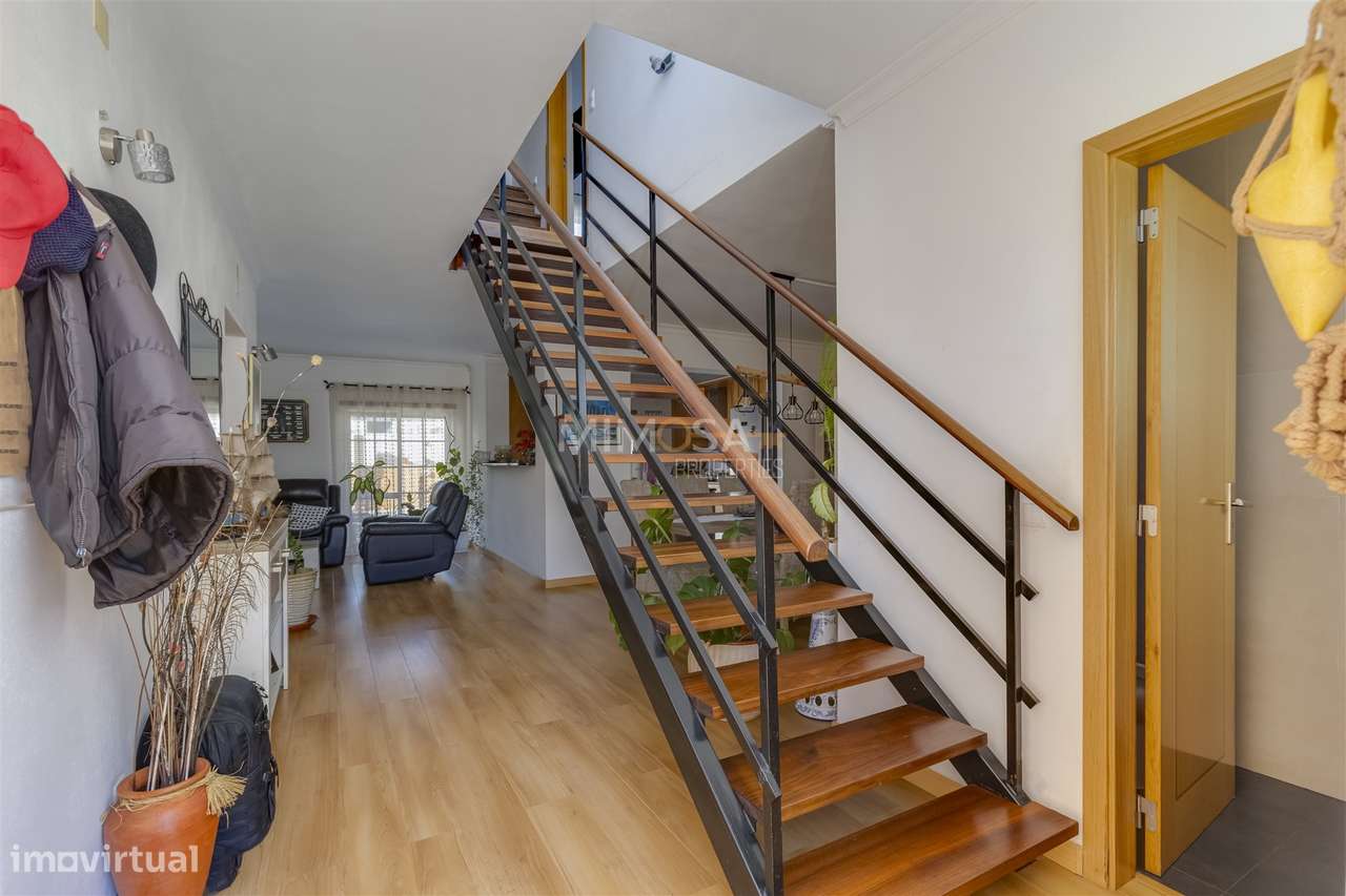 Moradia T3+2 com Piscina e Sótão Amplo a 5 Minutos de Lagos - Grande imagem: 4/38