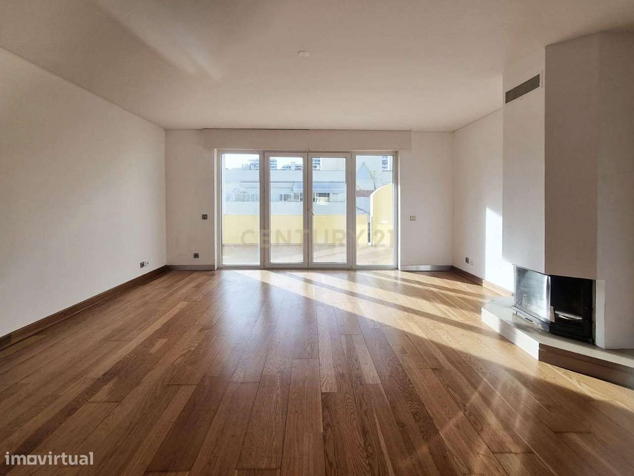 T2 com dois terraços e vista desafogada — Parque das Nações Sul - Grande imagem: 2/37