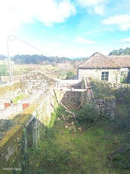 Moradia para Reconstrução – Excelente Oportunidade de Investimento - Grande imagem: 4/12