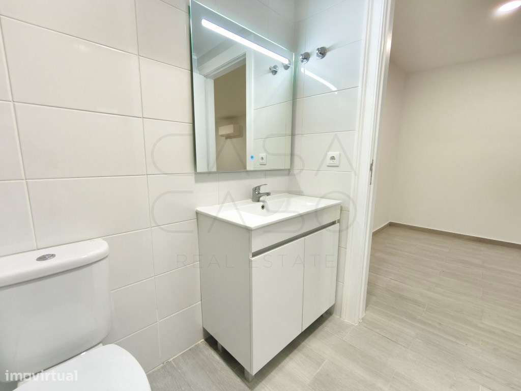 Prédio totalmente remodelado com 3 apartamentos independentes na Ba...-33