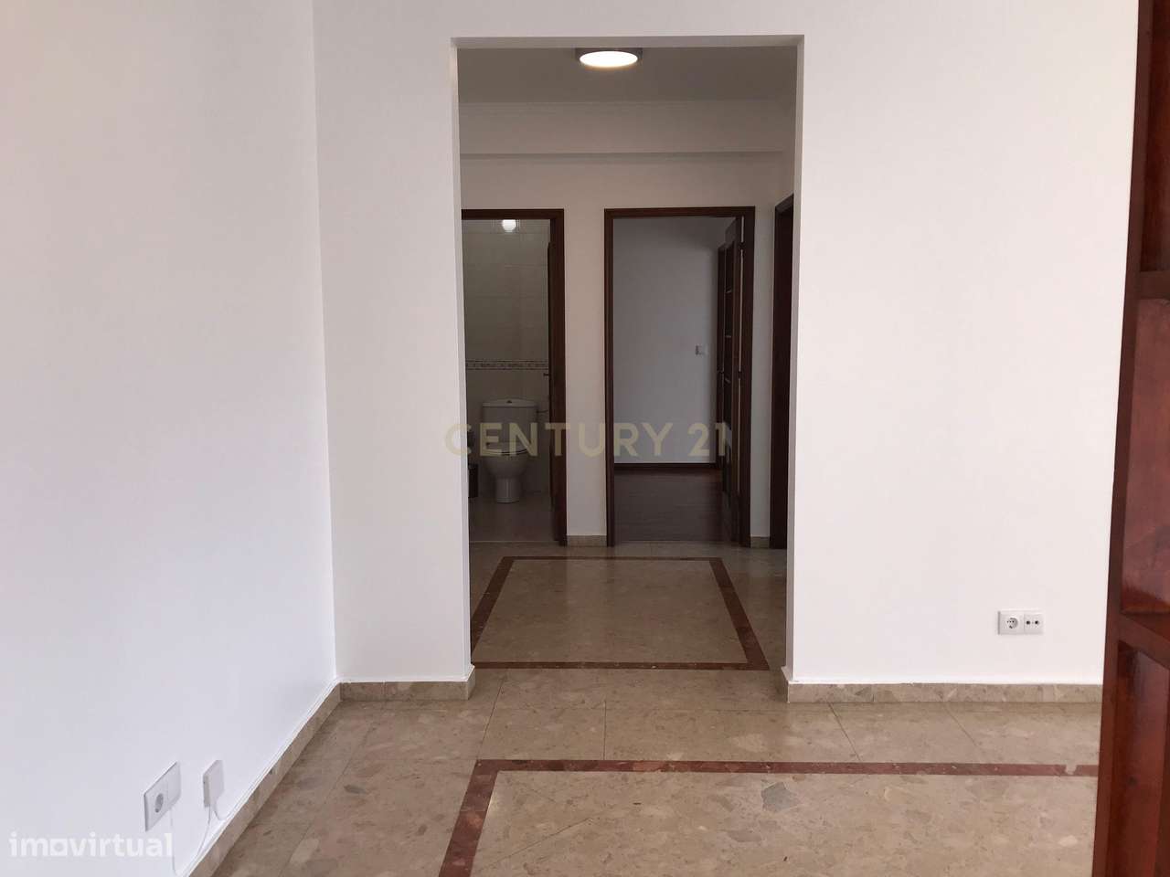 T3 Renovado com Vista Mar | Suíte | Box Fechada | Ericeira-13