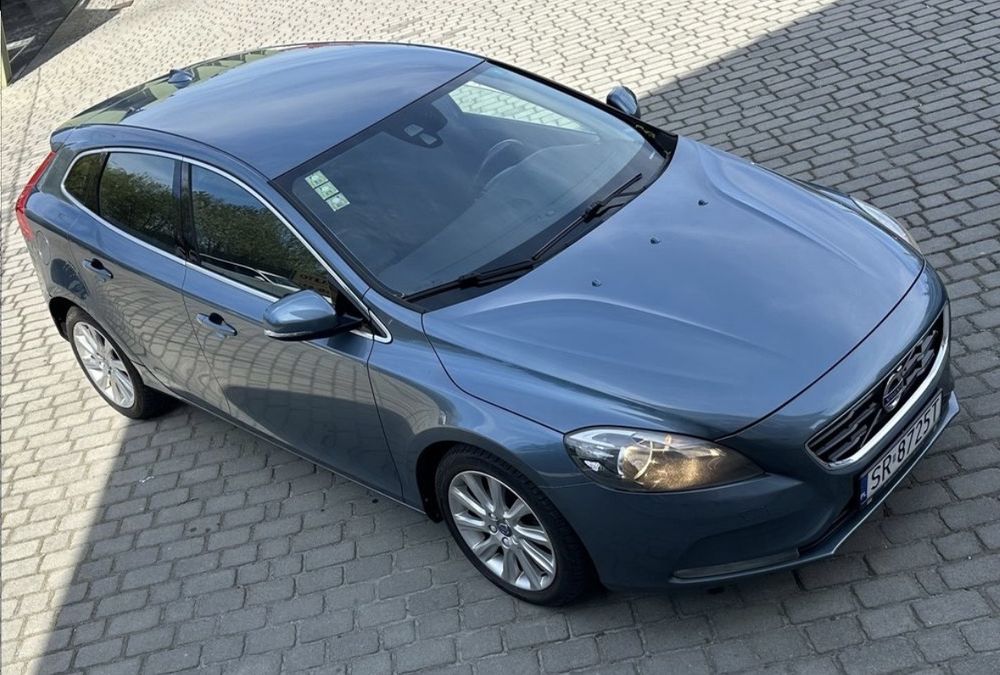 Volvo V40 II D2 Momentum 2013