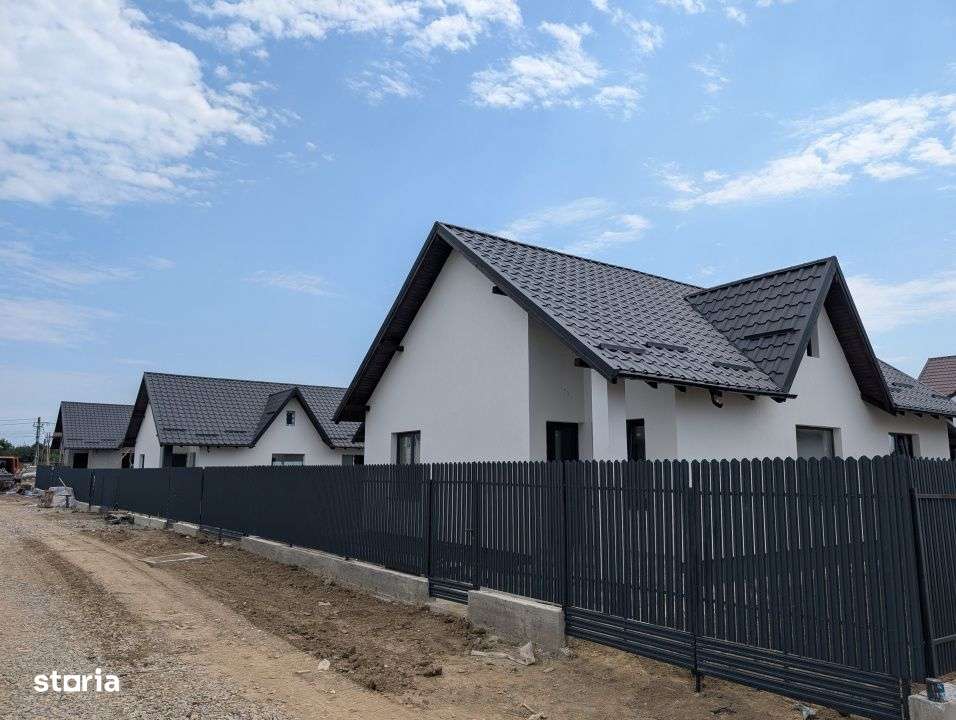 Casa 2025 Lilieci Rozelor (Apa, Canalizare, Gaz) terasa + beci - Imagine principală: 5/13