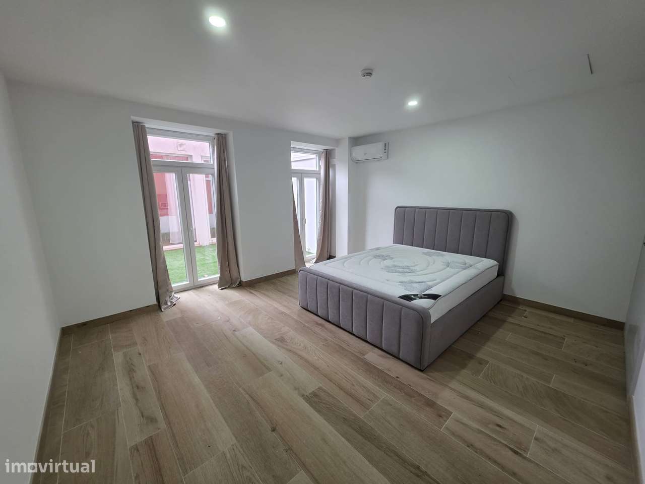 Apartamento T2 | Novo | Jardim Privativo | Batalha-12