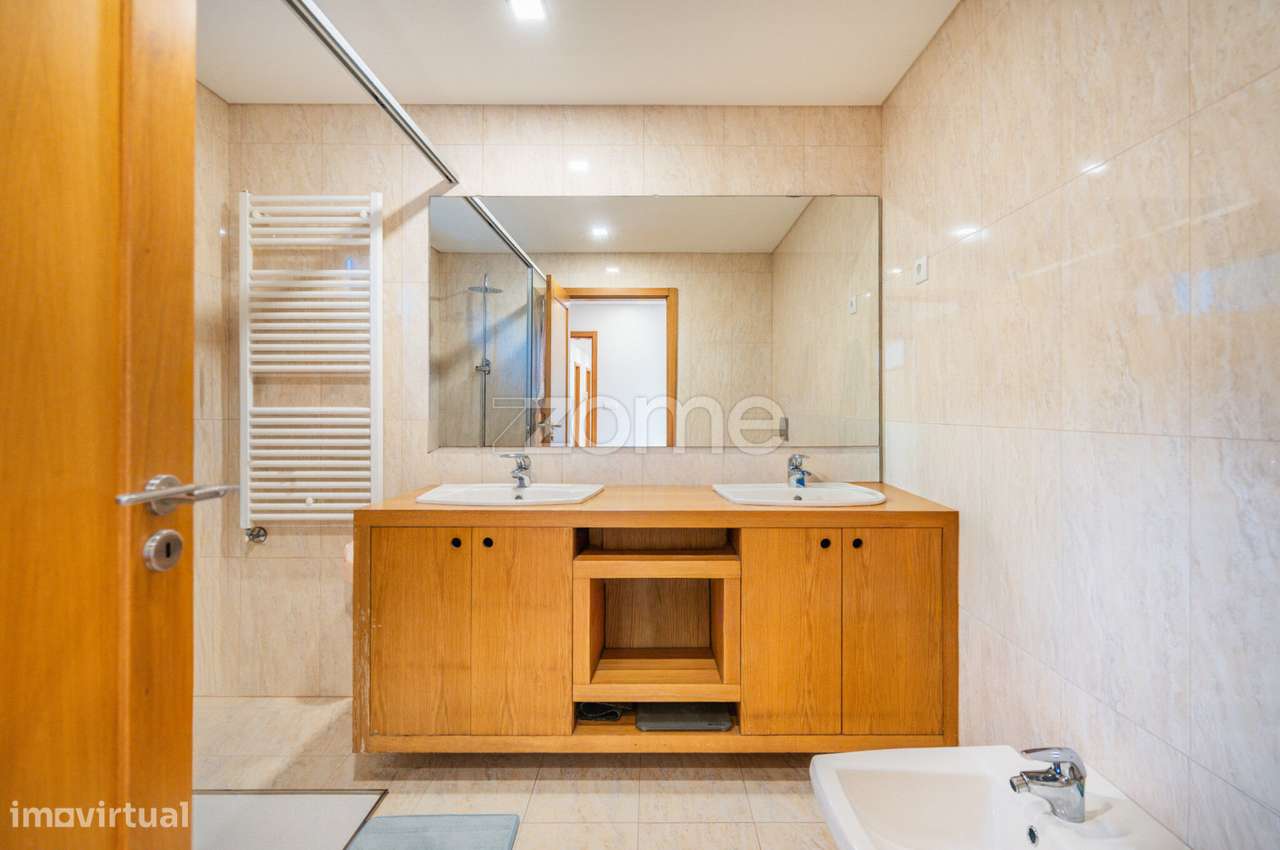 Moradia T4 com piscina | Esposende-26