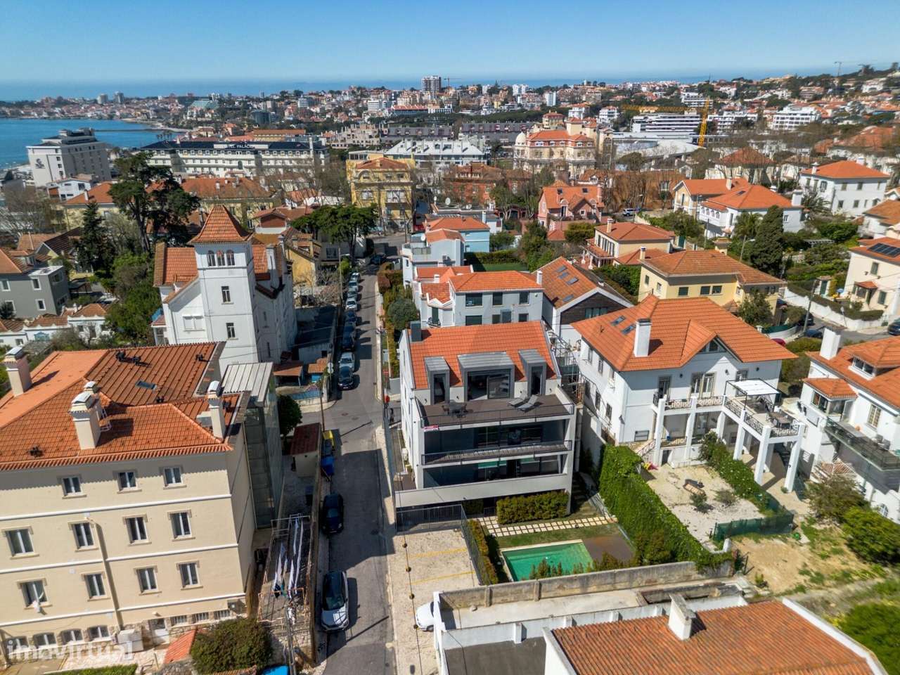 Charmoso Apartamento T2 no Estoril a 5 minutos a pé da praia-7