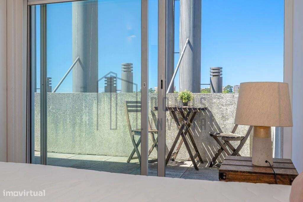 T1 com terraço, para venda-15