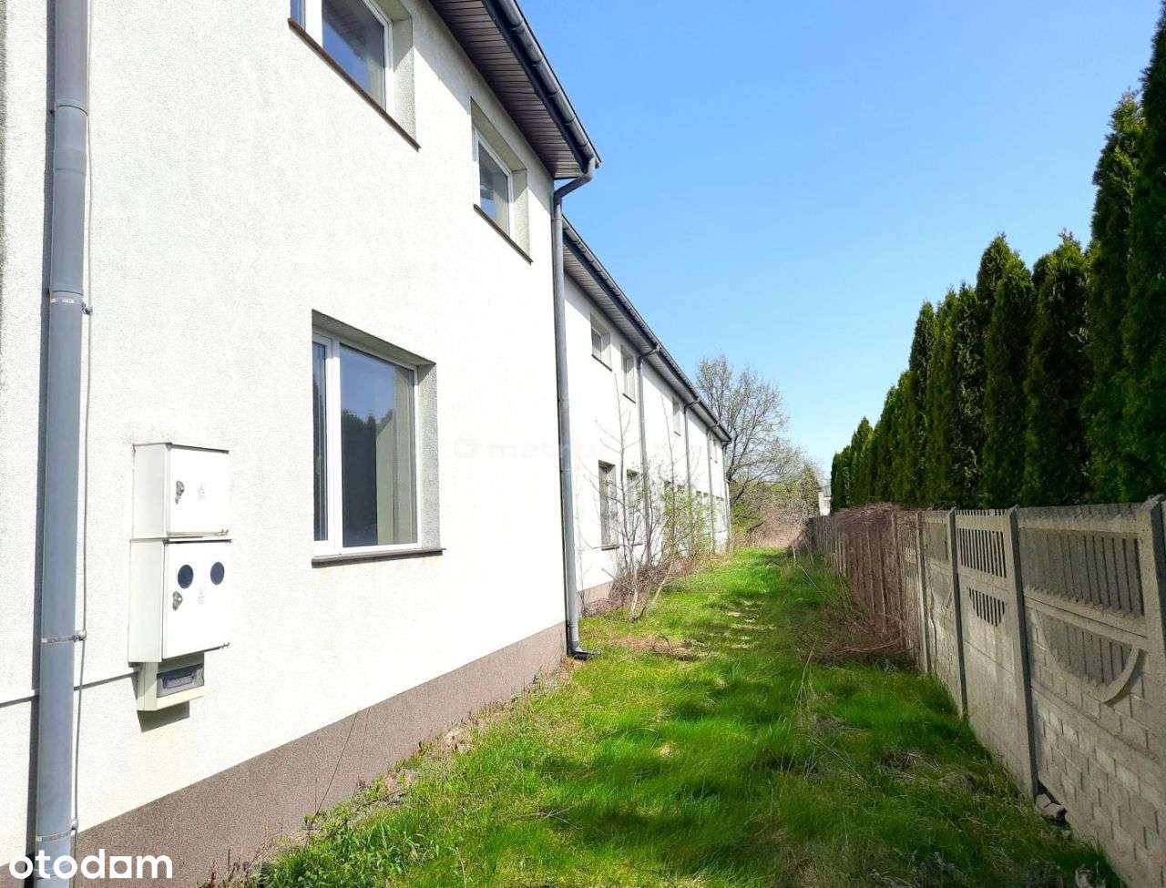 Obiekt przemysłowo-usługowy w Słomczynie, przy drodze wojewódzkiej 724-14