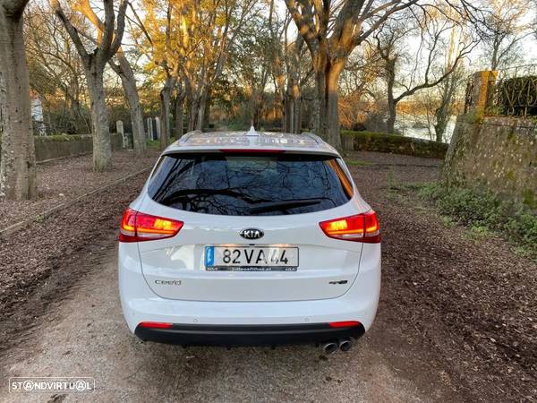 Kia Ceed SW 1.6 CRDi GT Line - 32