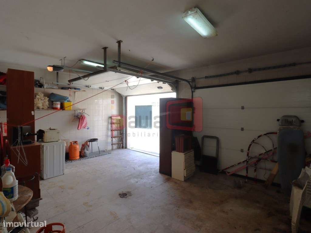 MORADIA T4 COM GARAGEM E TERRAÇO - MONTIJO-21