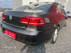 Volkswagen Passat 1.6 TDI Comfortline - 6