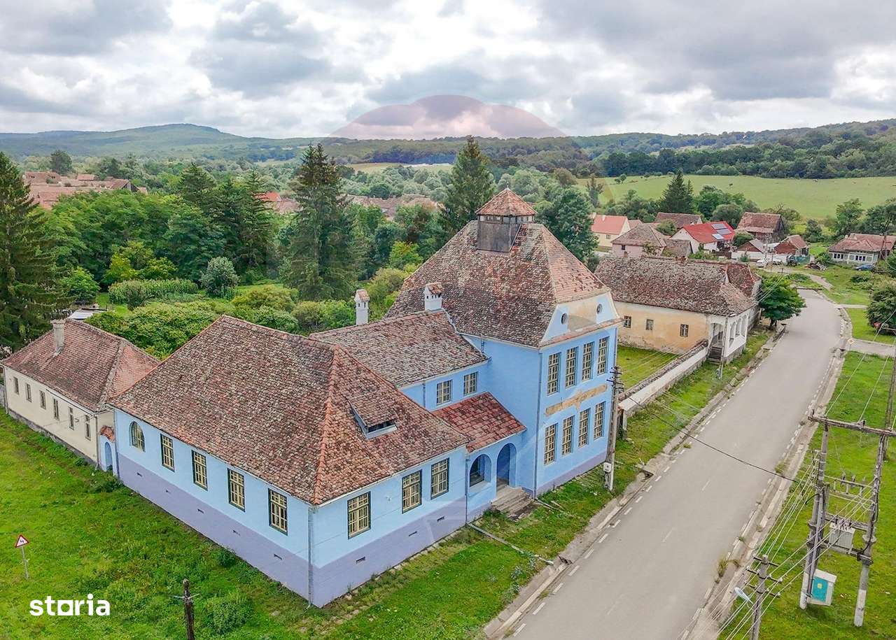 Fostă școală săsească semnată de Fritz Balthes – Bruiu, Sibiu - Imagine principală: 5/14