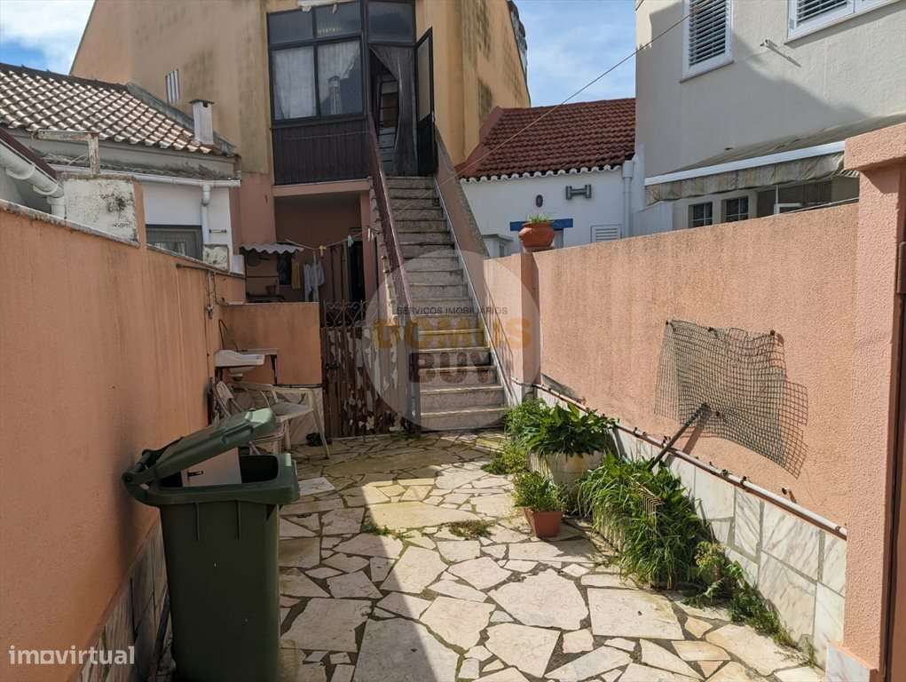 Moradia  2 pisos + sótão - 200 m da Praia- Costa da Caparica-24