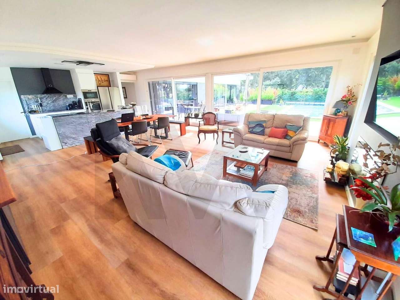 Moradia de Luxo com Piscina Aquecida e Box para 2 viaturas no Golf do - Grande imagem: 5/35