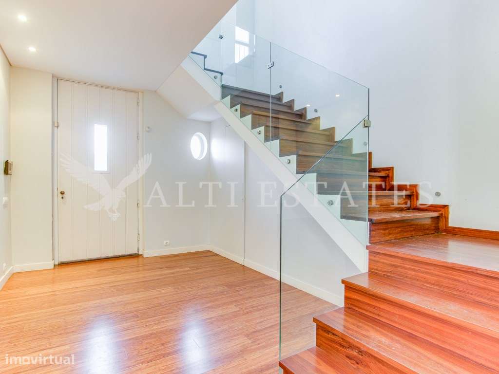 Moradia Única T4 + 1 Quinta da Marinha-13