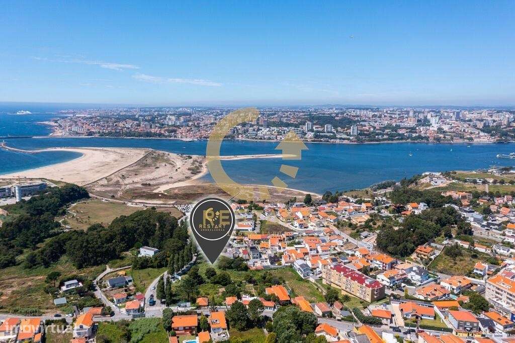 APT T2 com 2 suítes, varanda, boa orientação solar, lugar de garagem, - Grande imagem: 2/28