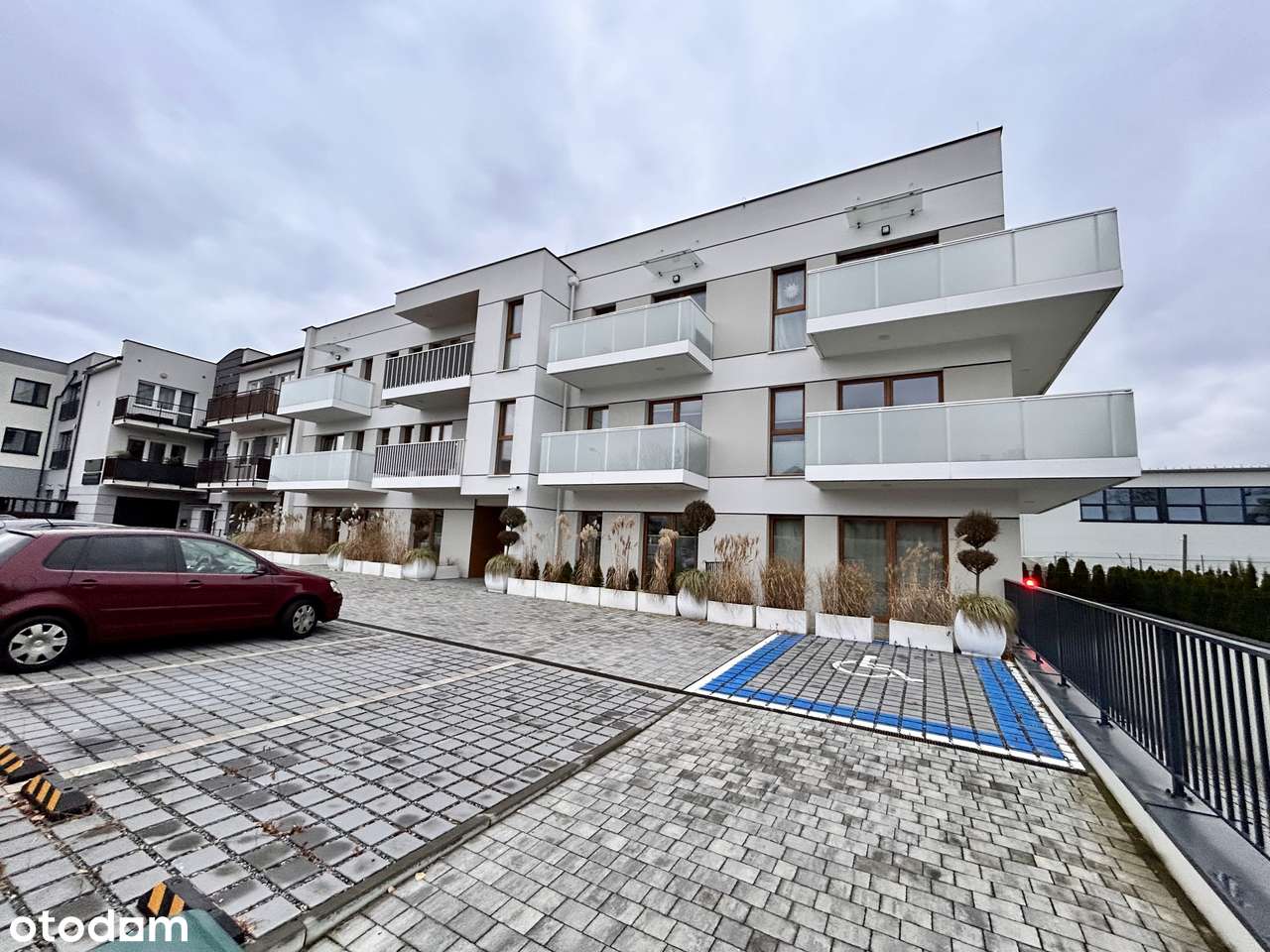 Winda, duże miejsce w hali, nowe mieszkanie 66m2 - Pełny obrazek: 1/12