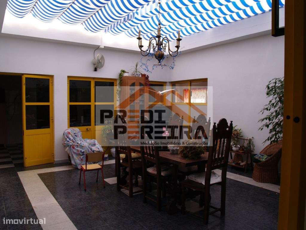 Moradia isolada, perto de Sintra, construída para Colégio (licencia... - Grande imagem: 2/10