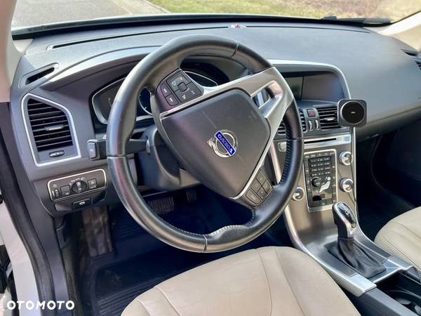 Volvo XC 60 D3 Drive-E Momentum - 14