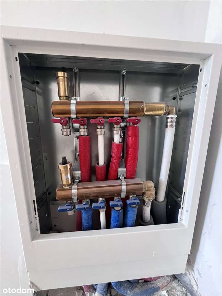 Mieszkanie 3 pokoje garaż bezczynszowe Kaniów-11