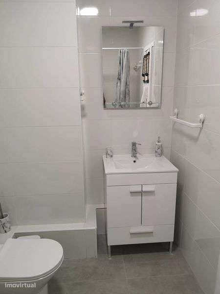 Vende-se T1 renovado em Mem Martins - Grande imagem: 5/12