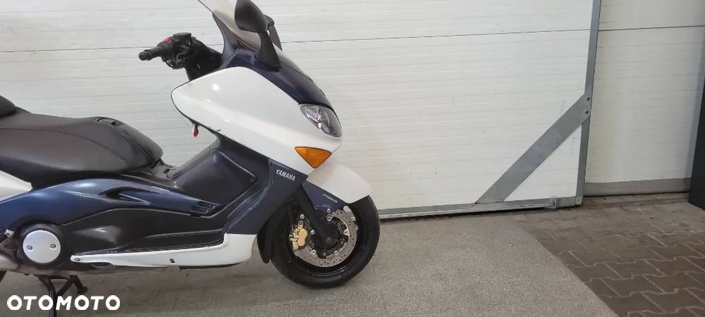 Yamaha Tmax - 12