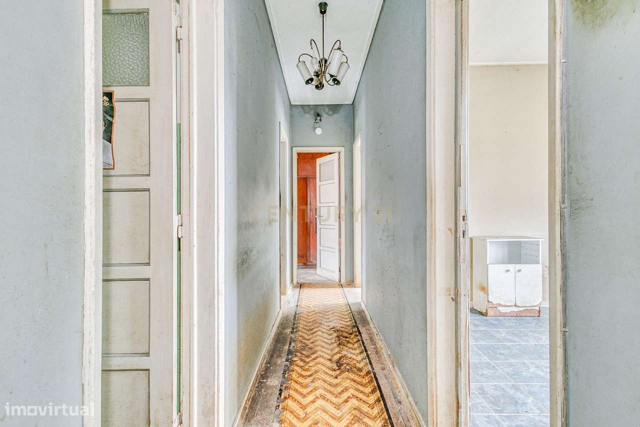 Moradia T5 em Rio de Mouro-26