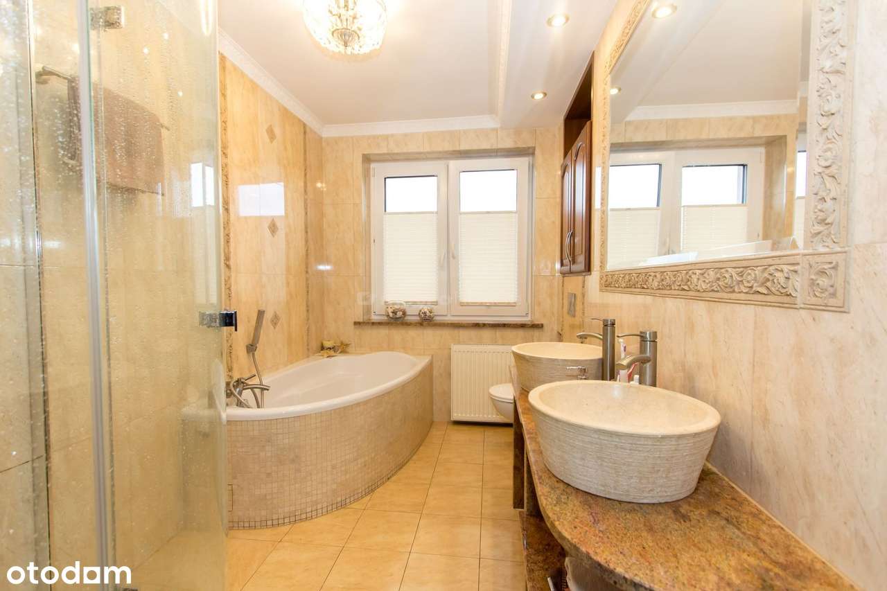 Dom w Miastku- 134m2, dwa garaże, światłowód.-11