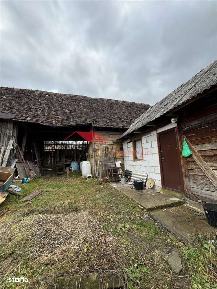 Casa batraneasca cu 33 ari teren, Ghinda-5