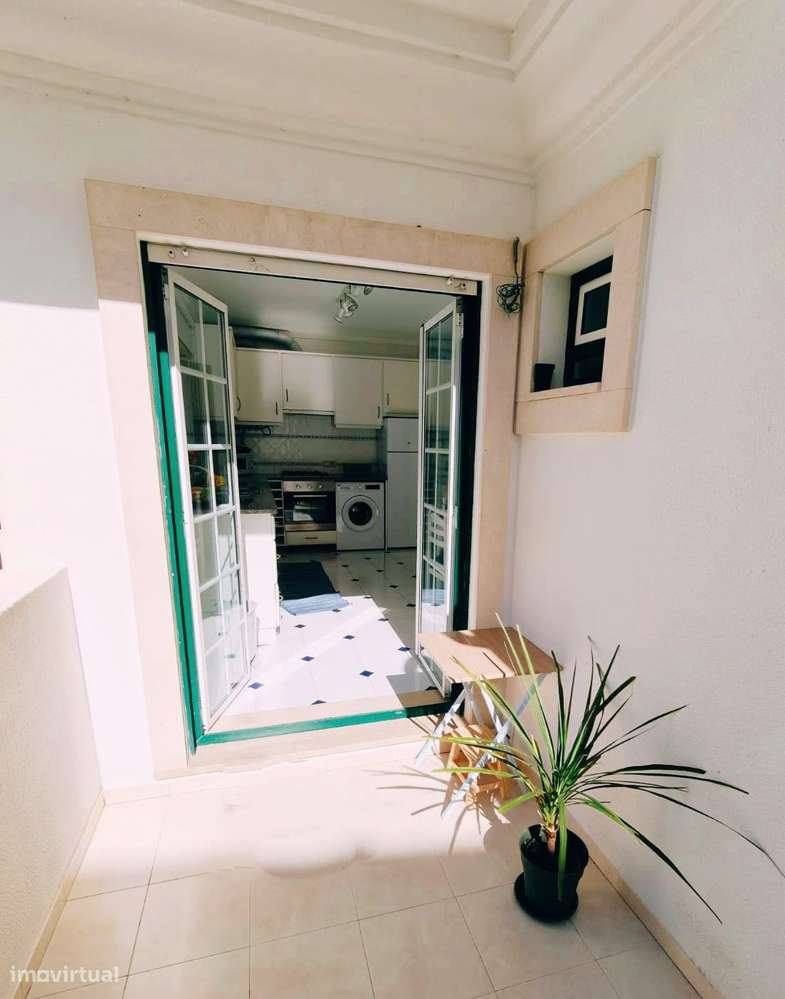 T3 com terraço, garagem e cozinha separada - Grande imagem: 4/18