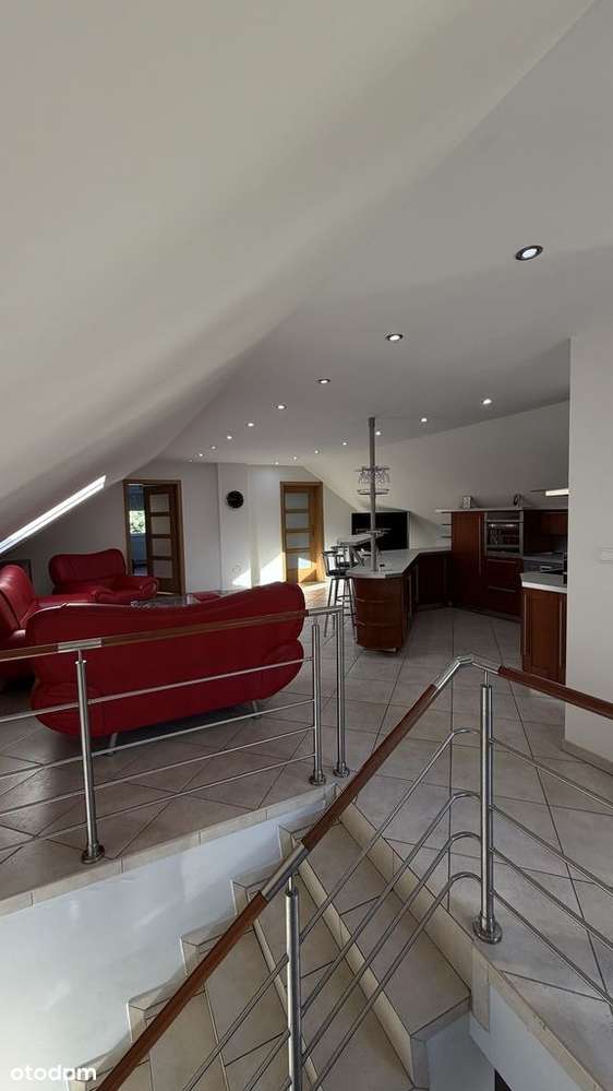 Dom i wielki garaż z mieszkaniem. Okazja!-19