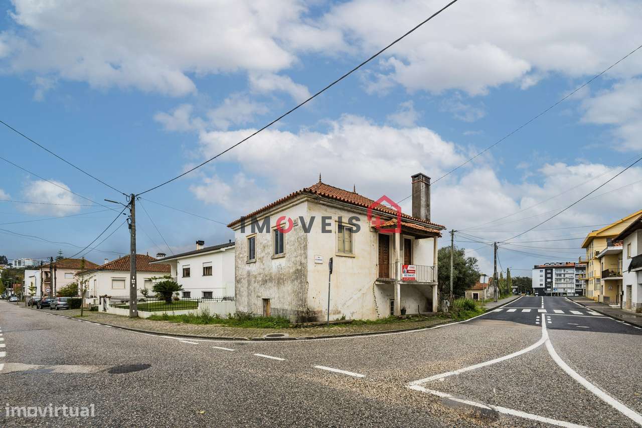 Moradia em São Romão, com um lote de 500m2, para recuperar. - Grande imagem: 5/6