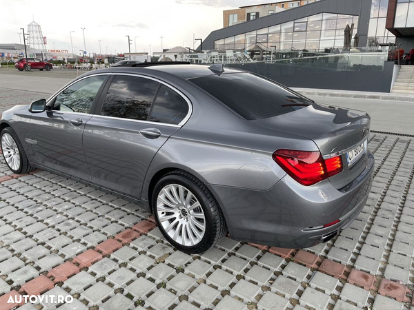 BMW Seria 7 750d xDrive Blue Performance Edition Exclusive - 23