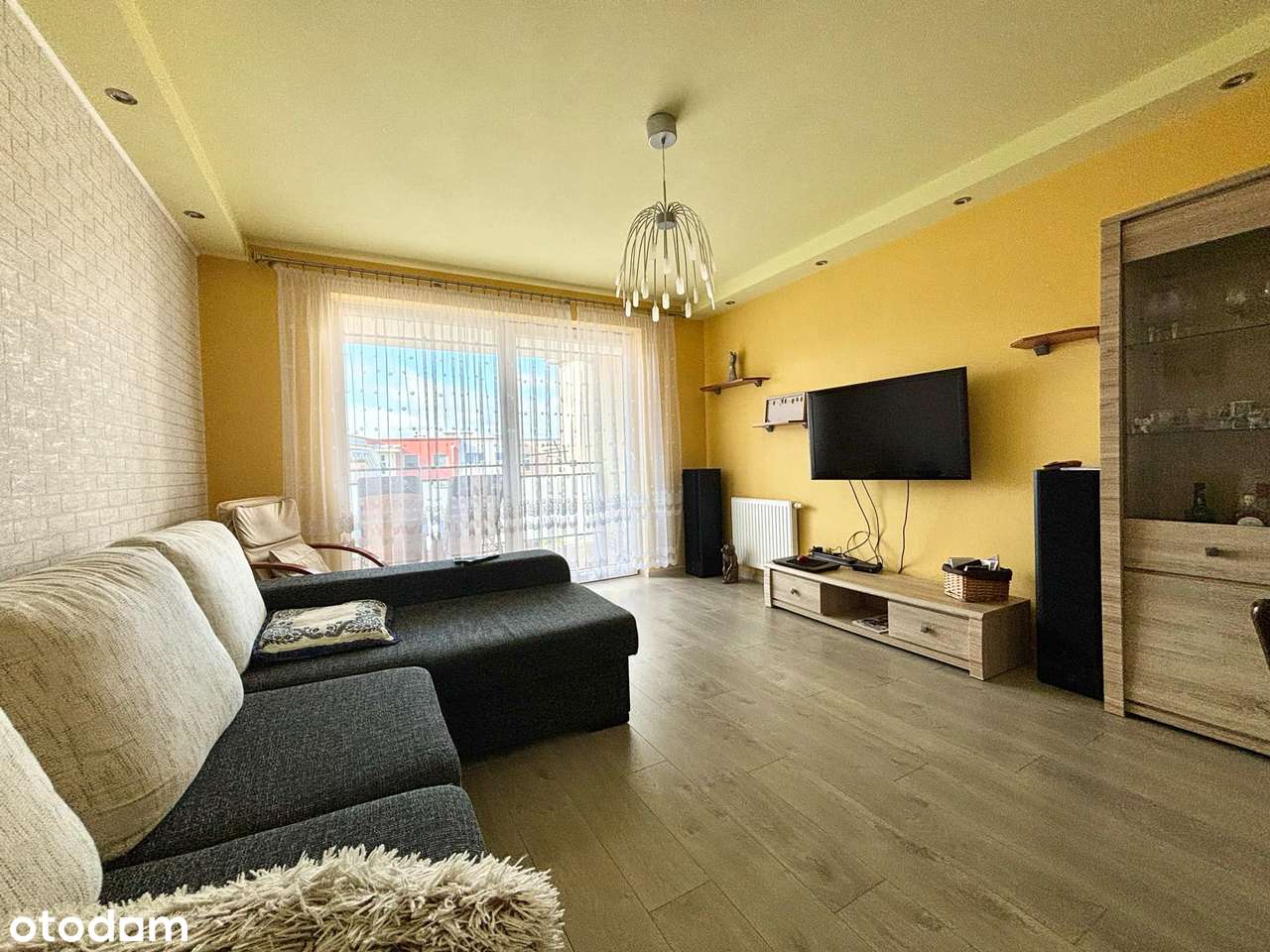 Przestronne mieszkanie + miejsce w hali garażowej-4