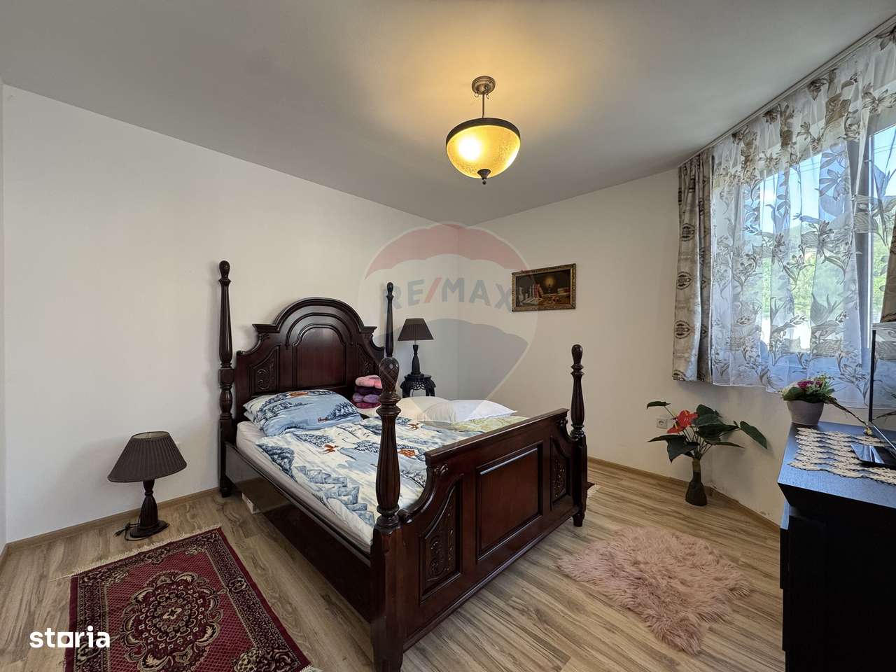 Casa pe un nivel, 2 camere, str. Stejarului-5