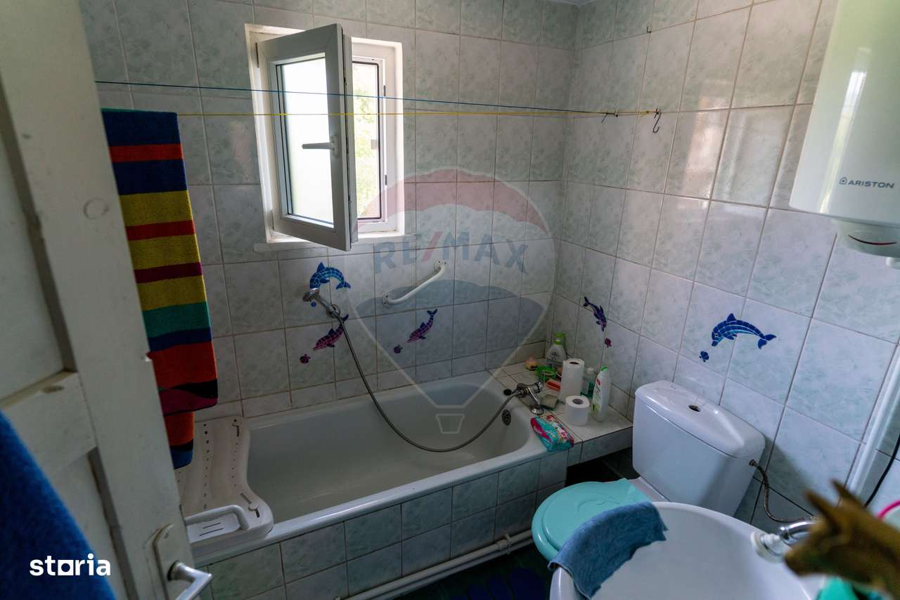 Casă / Vilă cu 10 camere amplasate in 2 corpuri de cladire de vanzare - Imagine principală: 4/20