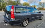 Volvo V70 2.5 T Momentum - 4