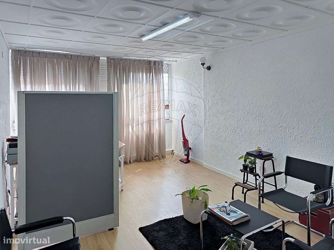 Escritório  para arrendamento - Grande imagem: 2/25